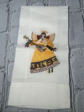 Vintage White Angel Embroidered Linen Blend Napkin 21“ x 13.5“